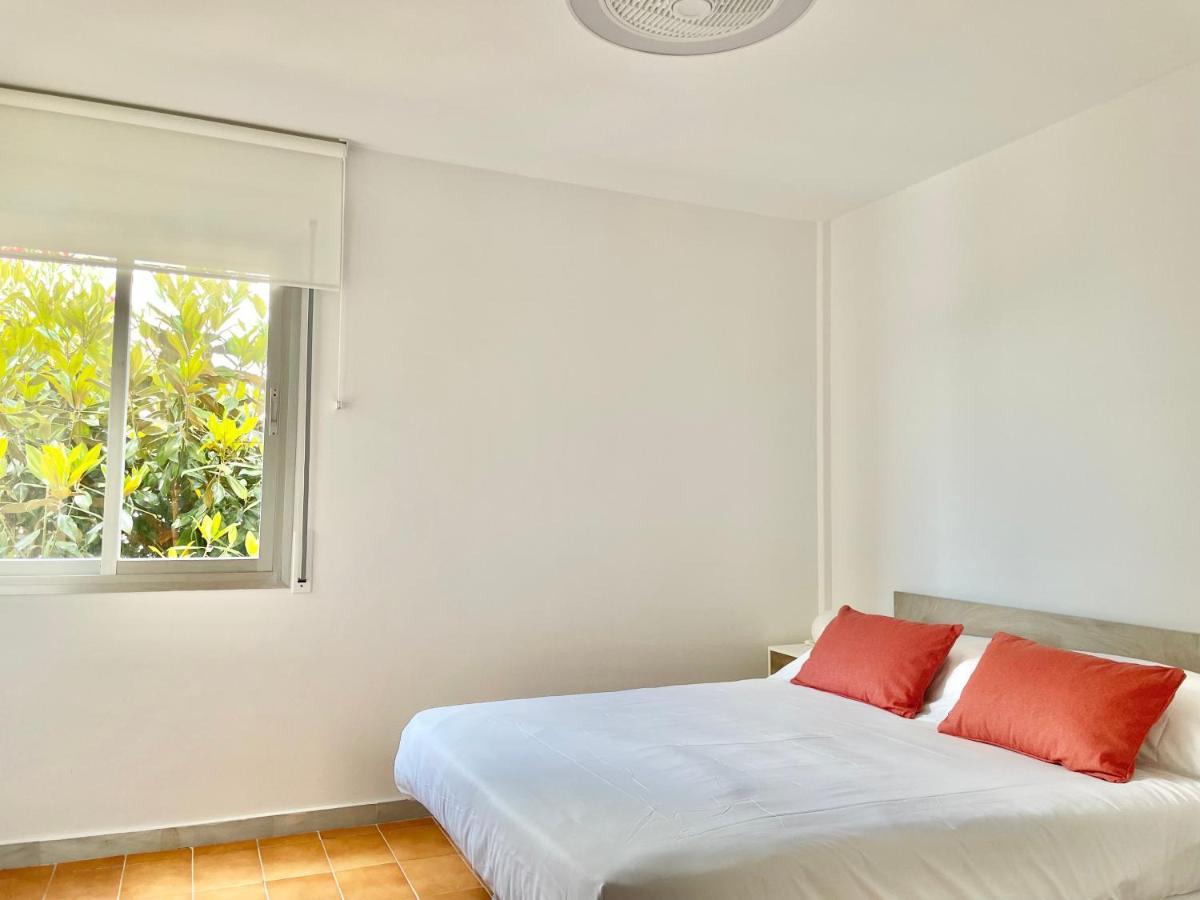 Luminoso Apartamento Frente Al Mar Con Piscina Roses Eksteriør bilde