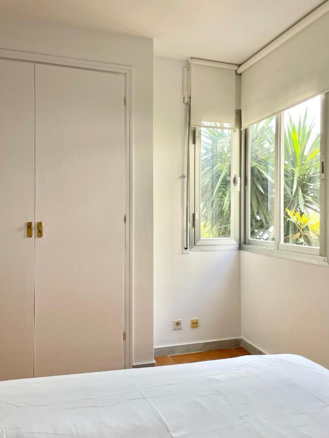 Luminoso Apartamento Frente Al Mar Con Piscina Roses Eksteriør bilde