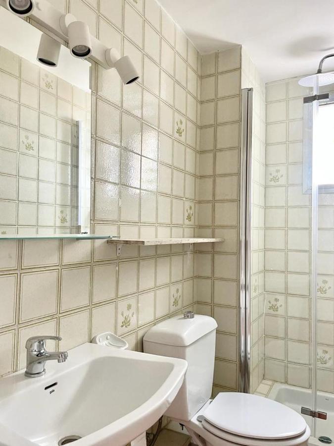 Luminoso Apartamento Frente Al Mar Con Piscina Roses Eksteriør bilde