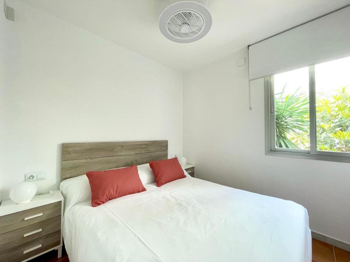 Luminoso Apartamento Frente Al Mar Con Piscina Roses Eksteriør bilde